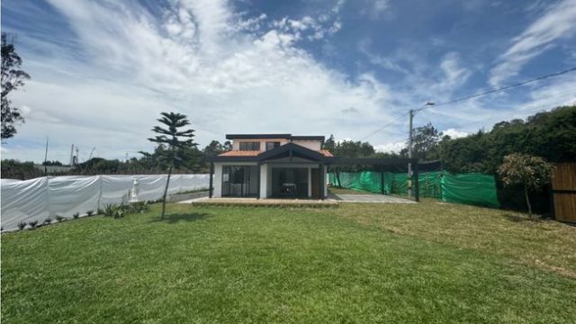 Casa-campestre-en-arriendo-Rionegro-Sector-Batallon-Juan-del-Corral-Antioquia-4