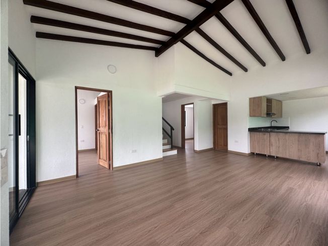 Casa-campestre-en-arriendo-Rionegro-Sector-Batallon-Juan-del-Corral-Antioquia-5