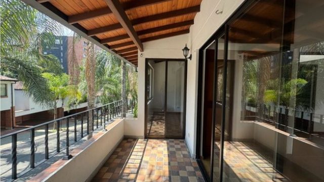 Casa-en-arriendo-en-Envigado-Sector-Cumbres-La-Inmaculada-Envigado-Antoquia-1