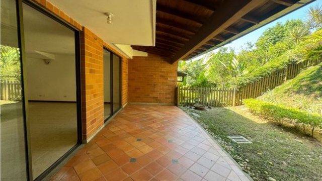 Casa-en-arriendo-en-Envigado-Sector-Cumbres-La-Inmaculada-Envigado-Antoquia-2