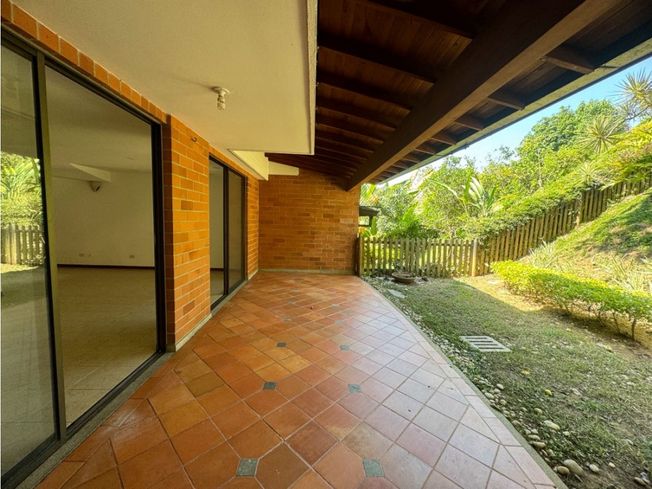 Casa-en-arriendo-en-Envigado-Sector-Cumbres-La-Inmaculada-Envigado-Antoquia-2