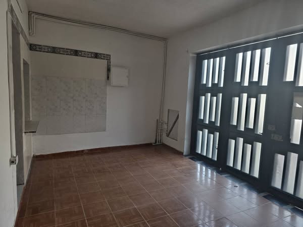 557499900_2086135792123933_1950255629089181818_n