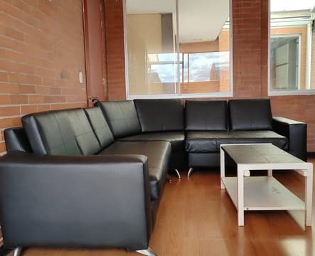 547254690_1297716035381935_4504759700034218980_n