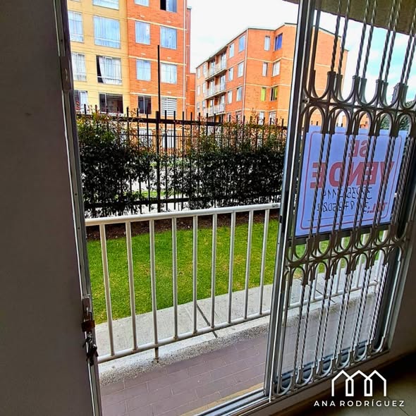 585346491_122145508448811219_6424017579107433106_n